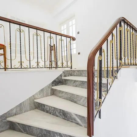 Neoclassico Apartament *